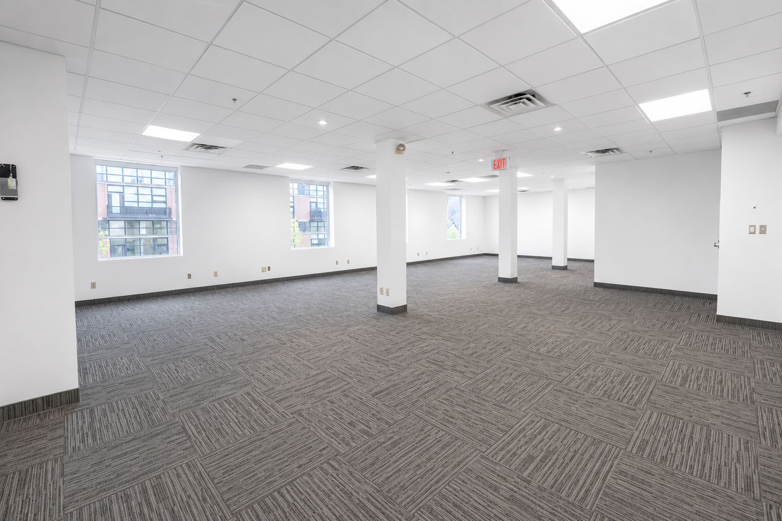 468N-Suite-302-1